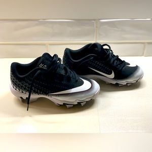 Youth Nike Vapor Fastflex Cleats - US 1Y / EUR 32